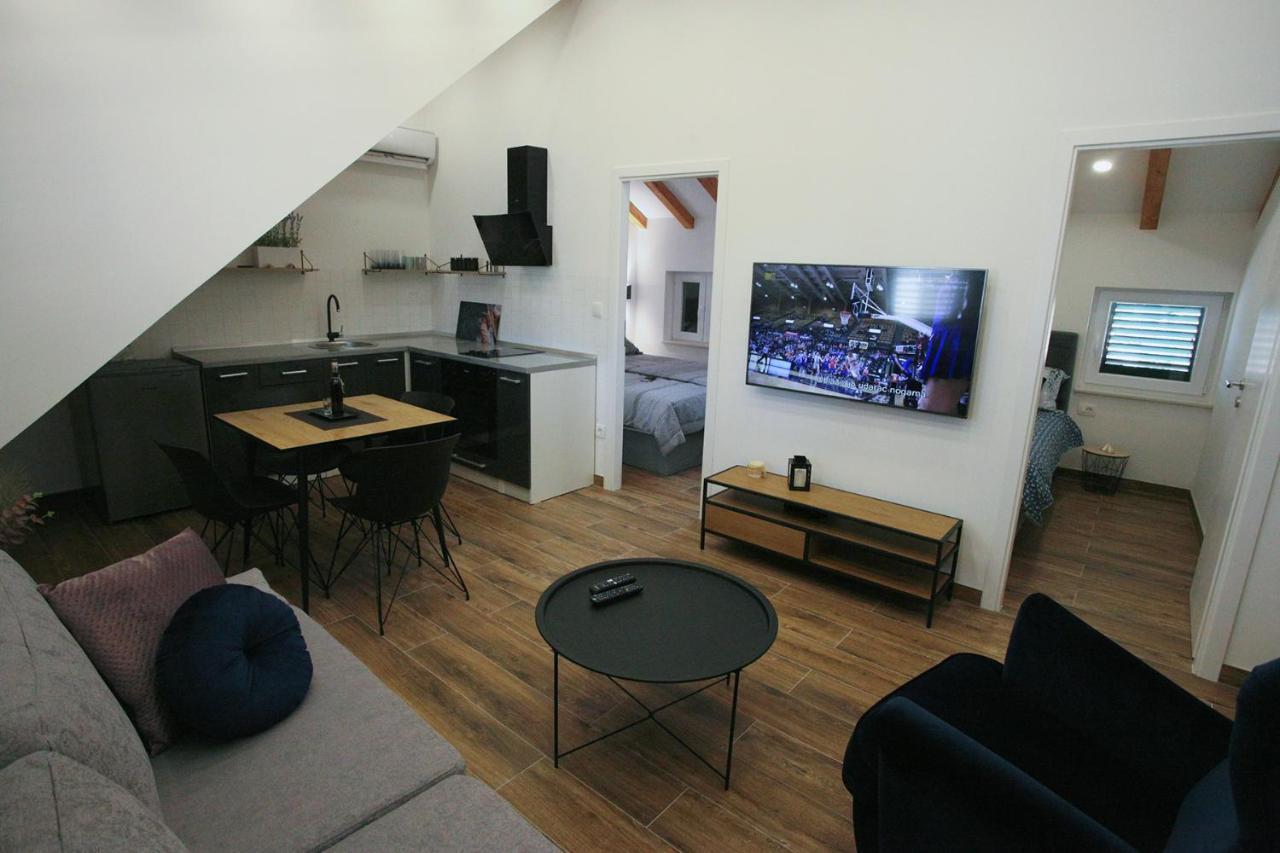 New Split Central Apartments Jakov & Niko Ngoại thất bức ảnh