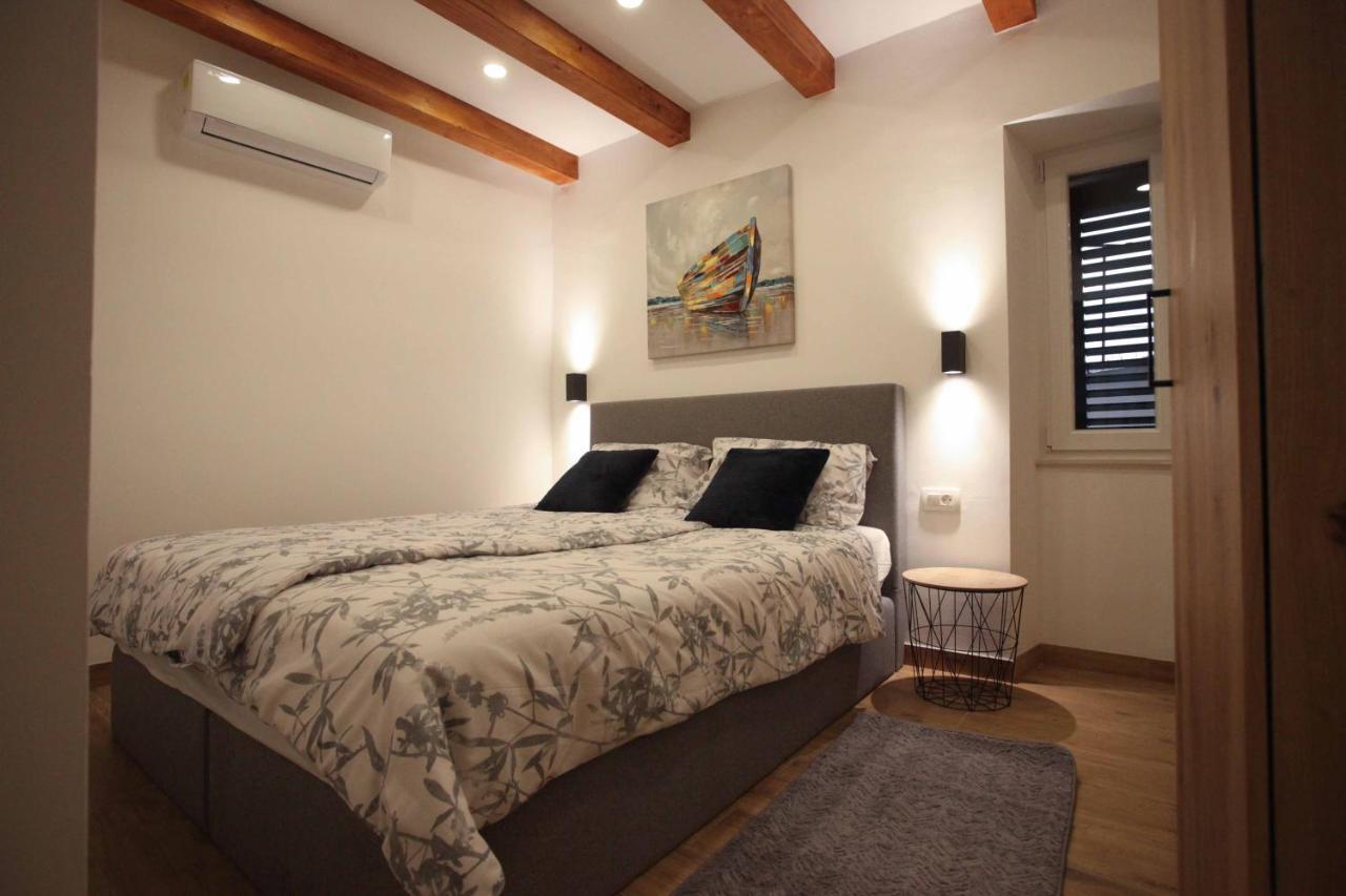 New Split Central Apartments Jakov & Niko Ngoại thất bức ảnh